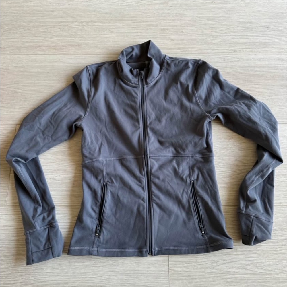 Aritzia BUTTER Zip up
